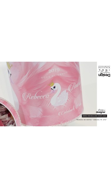 Trusou botez cu lebada pentru fetite personalizat prin brodare, Little Swan 17